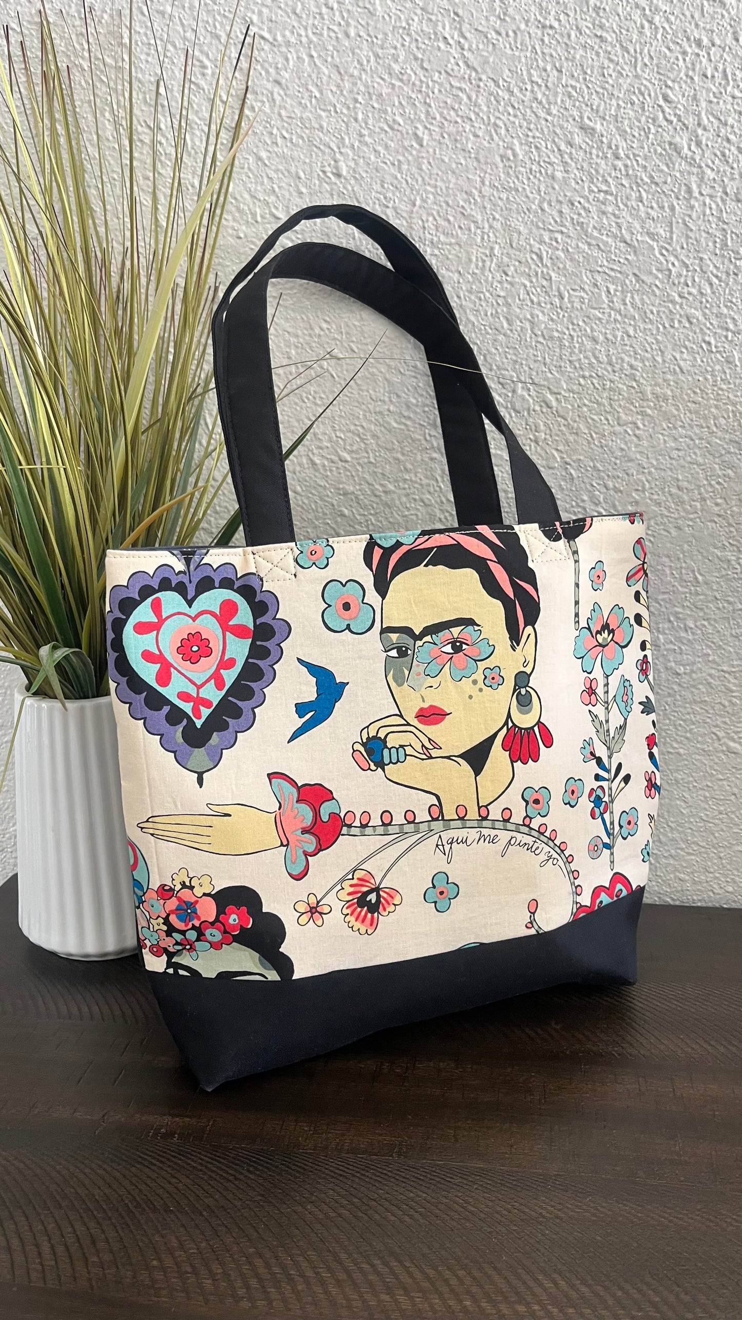 Frida (beige) - Small Tote Bag