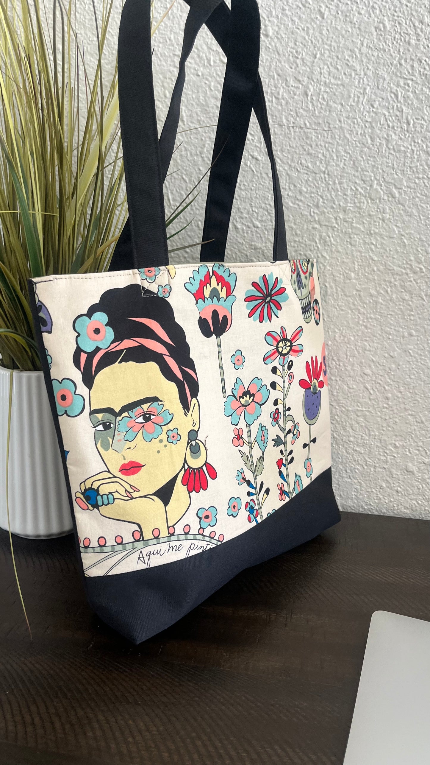 Frida (beige) - Small Tote Bag