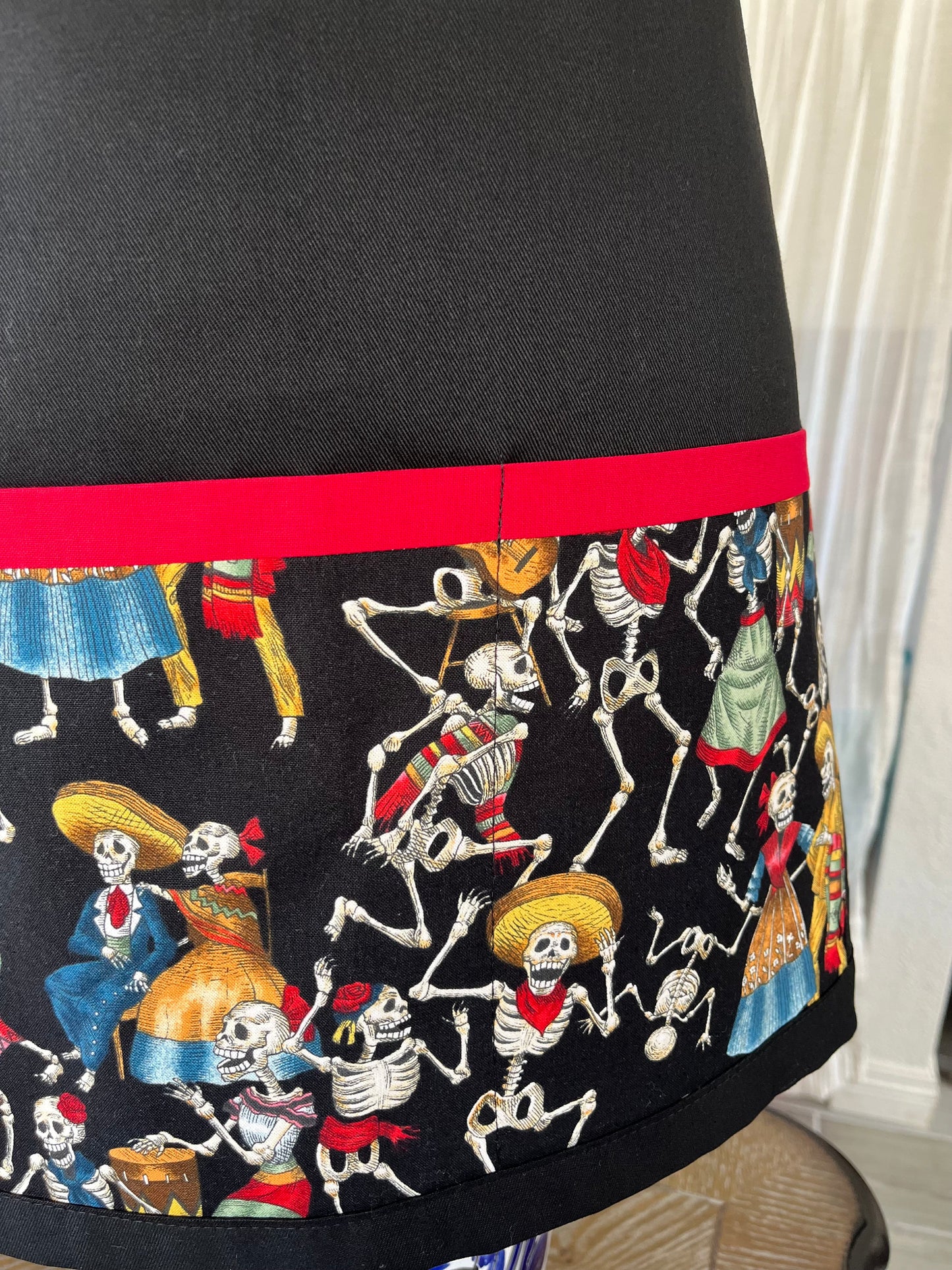 Multipurpose Apron - Baile de Calaveras